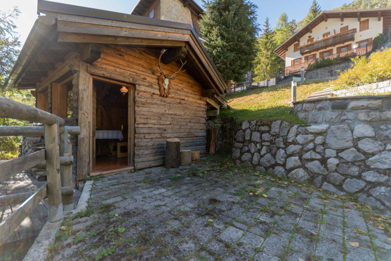 Edelweiss Aparthotel 3*